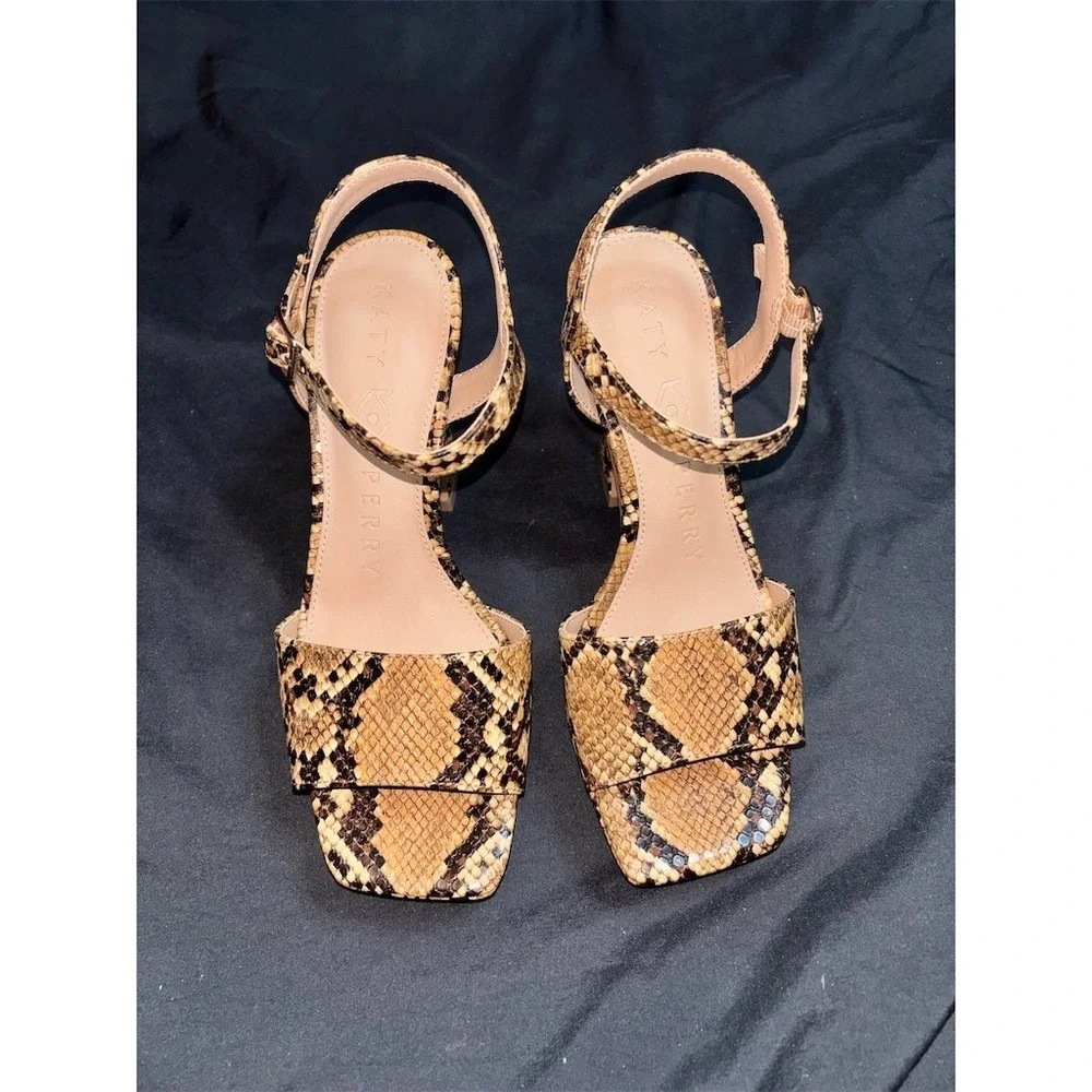 Katy Perry Collections Square Toe Platform Block Heel Sandal Brwn 6 smooth snake